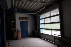 Hallentor zur Gewerbeeinheit